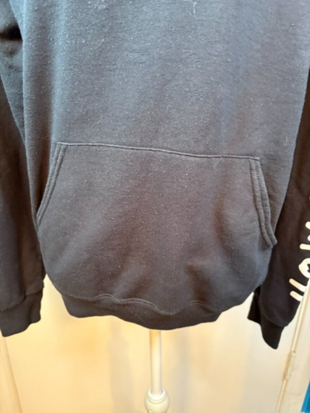 FRIENDS Black hoody sweatshirt - Picture 3 of 9